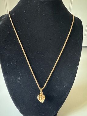 Christian Dior Women’s Long Gold Vintage Necklace